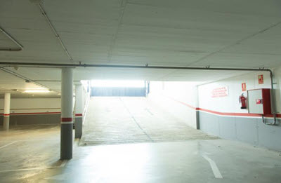 We Parking (Valet-Servicio) | Cubierto Parkplatz